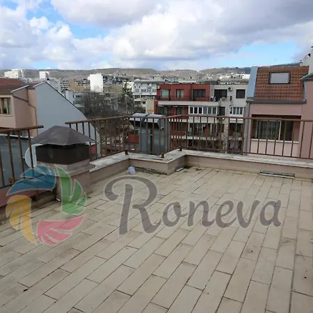 Roneva 3-bedroom Penthouse With Huge Terrace * Warna