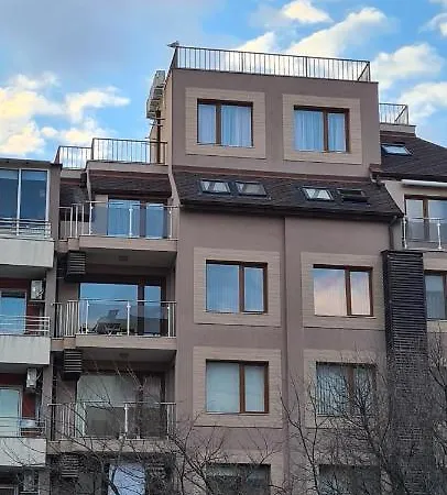 아파트 Roneva 3-bedroom Penthouse With Huge Terrace 바르나